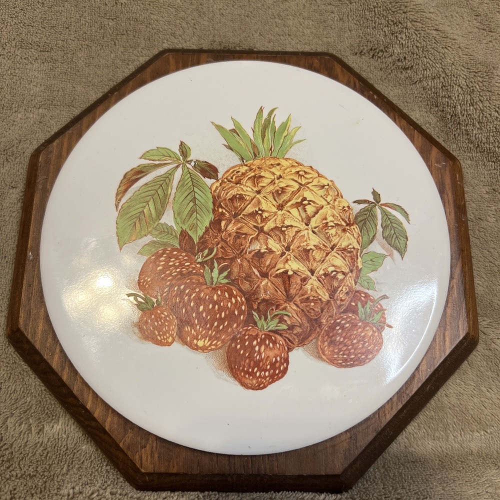 Vintage Octagonal 6" Pineapple/Strawberry Ceramic‎ & Wood Hot Plate Trivet